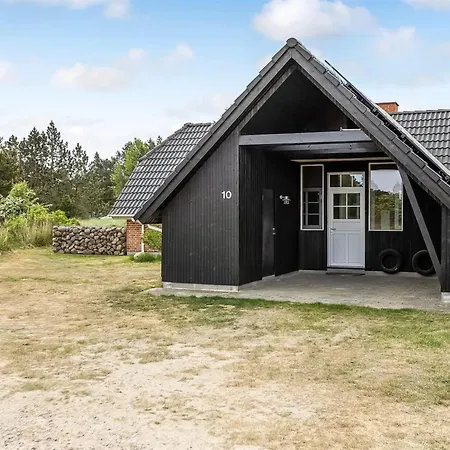 Thythkil - 3km From The Sea By Interhome *